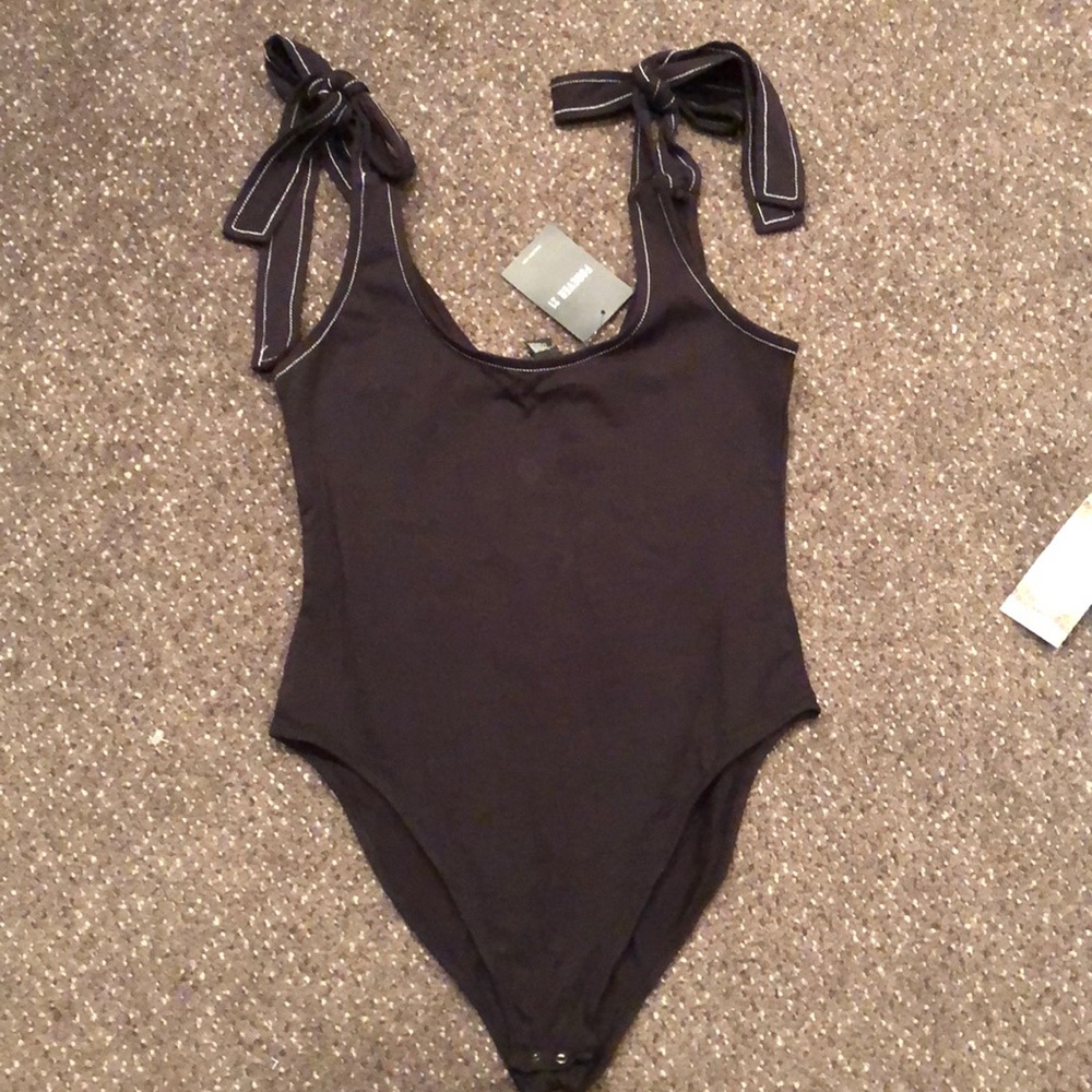 black bodysuit 🖤 never worn